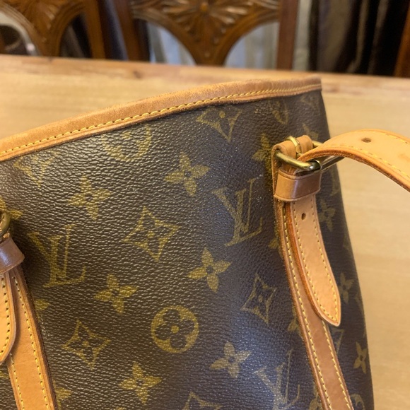Louis Vuitton Authentic Monogram GM Bucket Bag - Picture 13 of 14